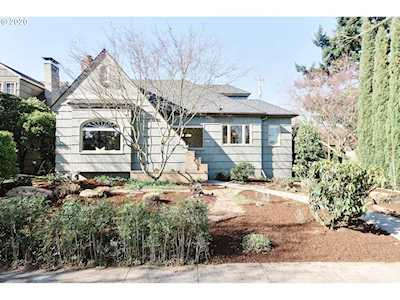 2033 NE 62nd Ave Portland, OR 97213