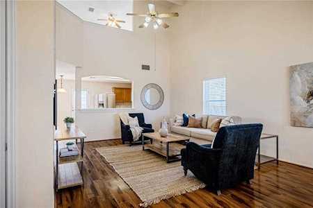 912 Lee Dr Leander, TX 78641