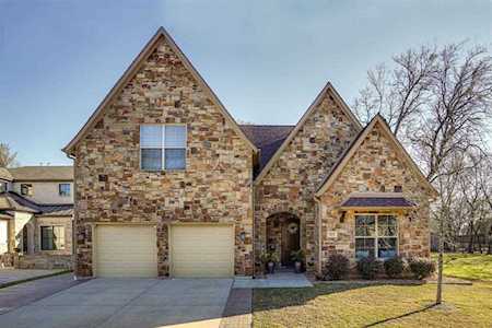 113 W Peach Street Grapevine, TX 76051