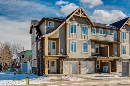 2828 1 Street NW Calgary, AB T2N 0C8