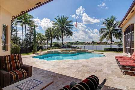 3055 Lake Ridge Lane Weston, FL 33332