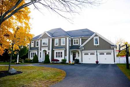 8 Loring Street Shrewsbury, MA 01545