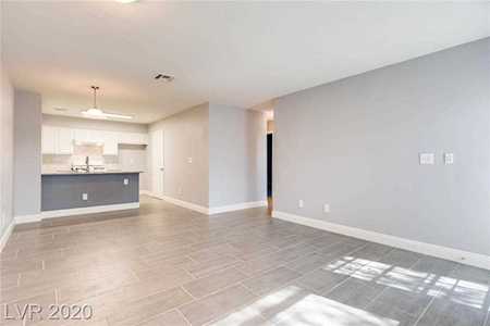 2032 Bavington Dr #D Las Vegas, NV 89108