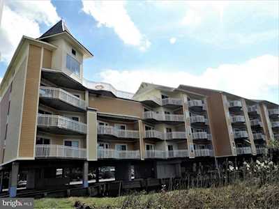 106 83rd St #205 Ocean City, MD 21842
