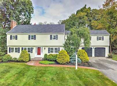 13 Forbes Ln Andover, MA 01810