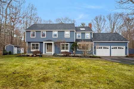 16 Cosma Rd Easton, MA 02356