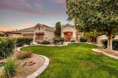 8126 S Dromedary Drive Tempe, AZ 85284