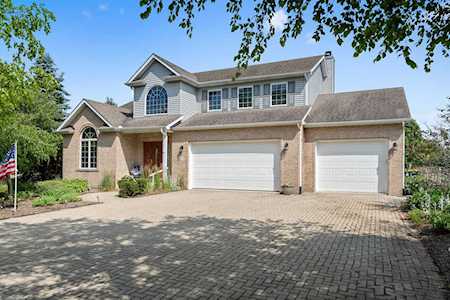 341 Emily Ct Yorkville, IL 60560