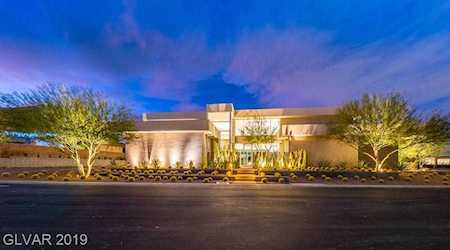 16 Hawk Ridge Dr Las Vegas, NV 89135