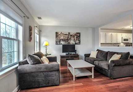 26 Hobart Ln. #26 Rockland, MA 02370