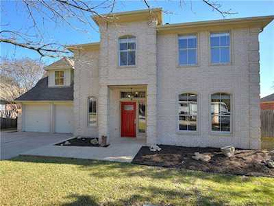 1916 Dove Ridge Trl Leander, TX 78641