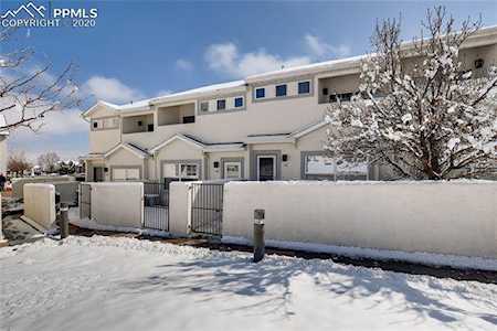 974 Mountain Crest View Colorado Springs, CO 80906