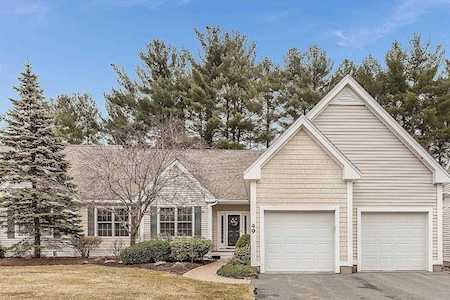 49 Stone Ridge Rd #49 Westford, MA 01886