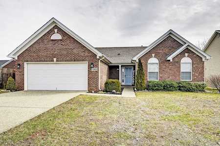 7003 Hollow Oaks Dr Louisville, KY 40291