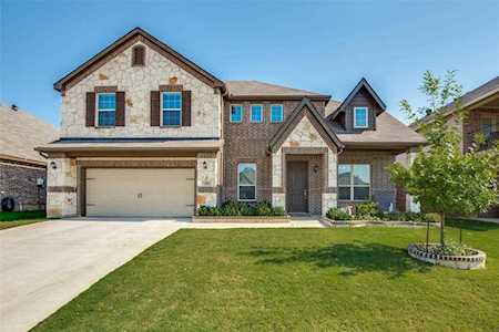 290 Hilltop Drive Justin, TX 76247