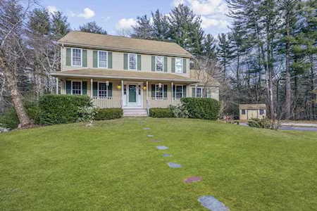 26 Pine Warbler Way Bellingham, MA 02019