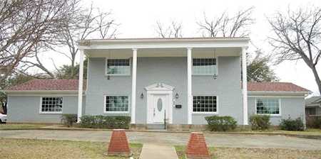 5808 Diamond Oaks Drive N Haltom City, TX 76117