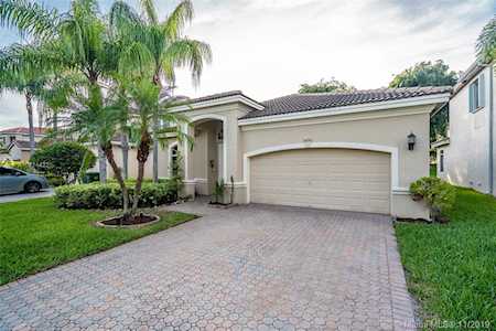 6151 SW 195th Ave Pembroke Pines, FL 33332