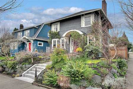 900 20th Ave E Seattle, WA 98112