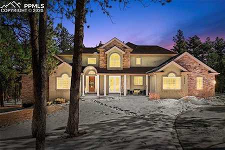 19525 Still Glen Drive Colorado Springs, CO 80908