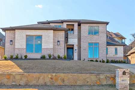 6813 Woodland Hills Drive North Richland Hills, TX 76182