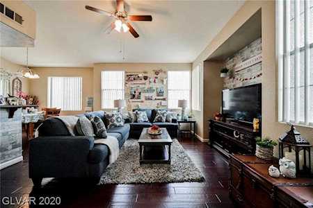 1621 Queen Victoria St #203 Las Vegas, NV 89144