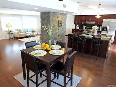 318 Villanova Road Costa Mesa, CA 92626