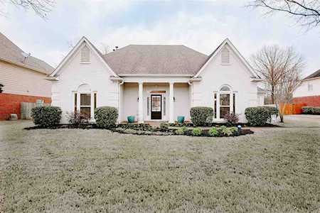 2036 Dogwood Garden Dr Collierville, TN 38139