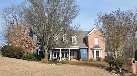 8990 Walnut Leaf Cv Memphis, TN 38018