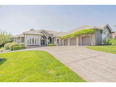 15305 SE Rivercrest Dr Vancouver, WA 98683