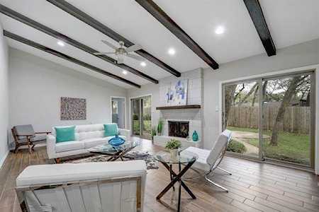 9403 Crownspoint Cir Austin, TX 78748