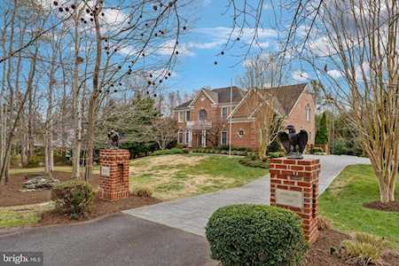 3249 Woodland Ln Alexandria, VA 22309