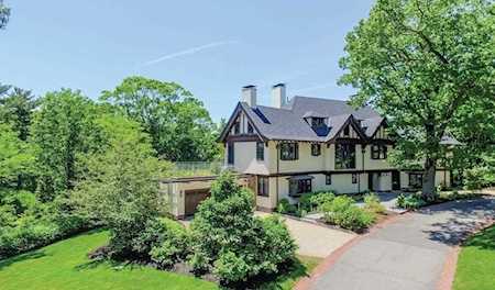 38 Welch Road Brookline, MA 02445