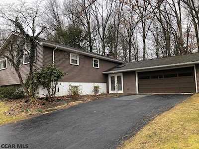 561 Lanceshire Lane State College, PA 16803