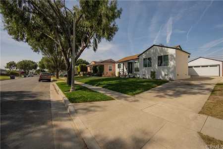 2727 Yearling Street Lakewood, CA 90712
