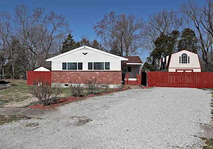161 Hedgewood Ct Louisville, KY 40229