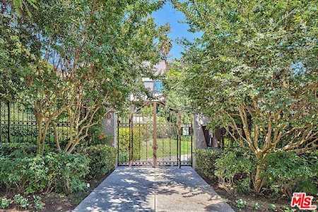 950 N Kings Road #241 West Hollywood, CA 90069