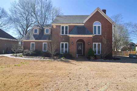 8417 W Askersund Cv Memphis, TN 38018