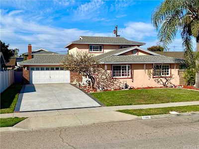1144 Carson Street Costa Mesa, CA 92626