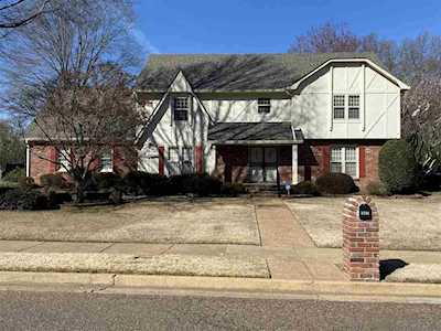 2701 Holly Spring Dr Germantown, TN 38138
