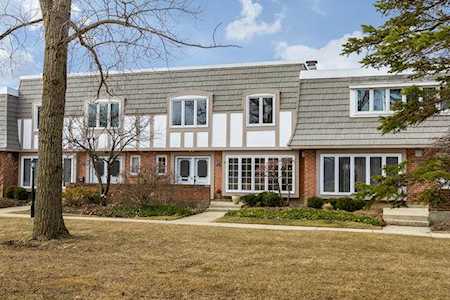 626 Calais Circle Highland Park, IL 60035