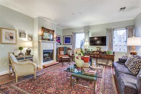 1505 Elm Street #1601 Dallas, TX 75201