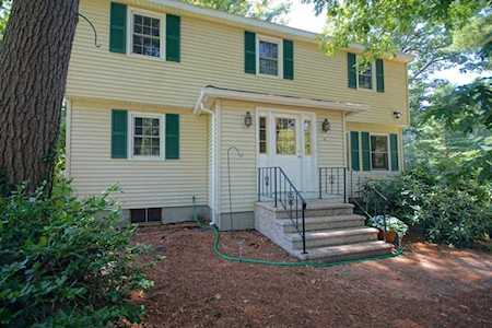 33 Milk Porridge Cir Northborough, MA 01532