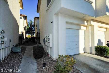 4800 Black Bear Rd #202 Las Vegas, NV 89149