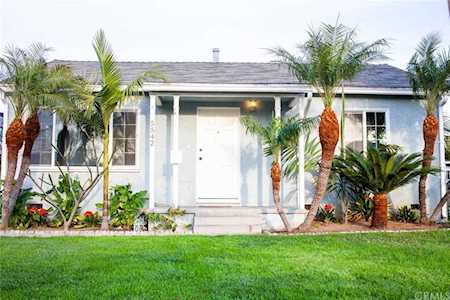 5542 Montair Avenue Lakewood, CA 90712