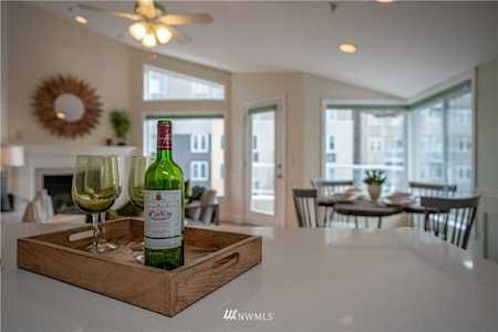 2236 NW 58th St #401 Seattle, WA 98107