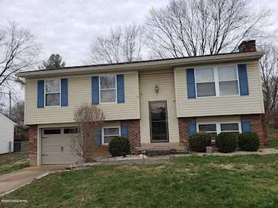 6617 Ashbrooke Dr Pewee Valley, KY 40056