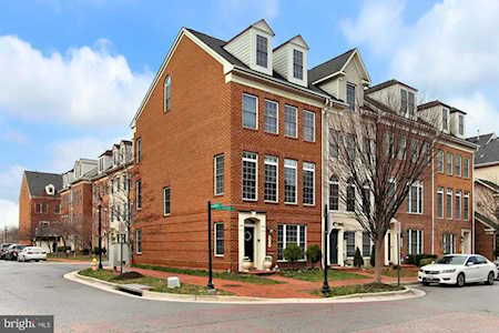 5228 Harold Secord St Alexandria, VA 22304