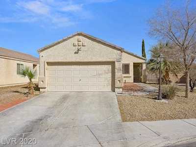 5904 Oakton Las Vegas, NV 89130