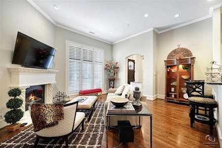 17205 Lechlade Lane Dallas, TX 75252